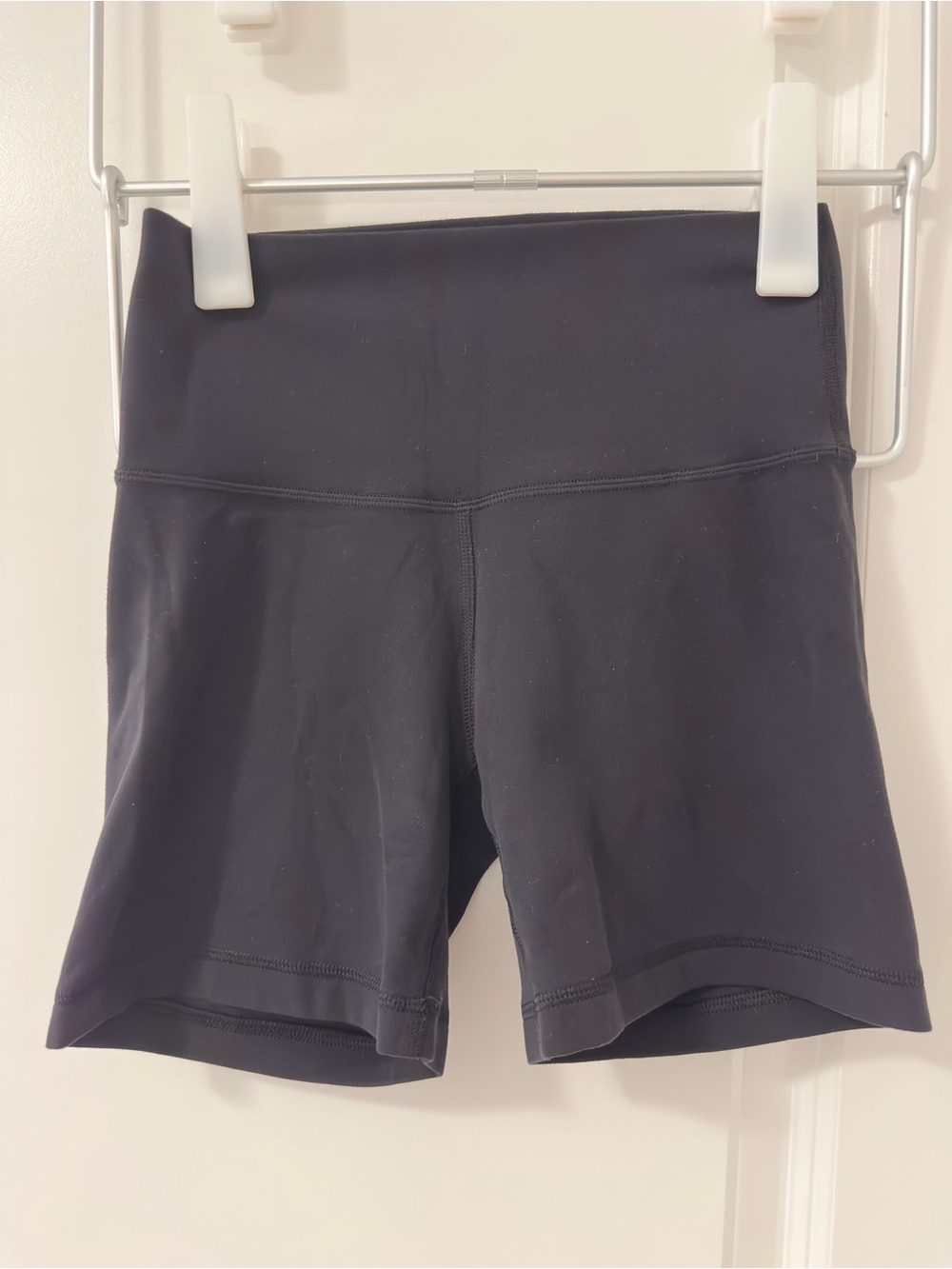 Aritzia TNACTION TnaButter Atmosphere Hi-rise 5” Short - XS - Black